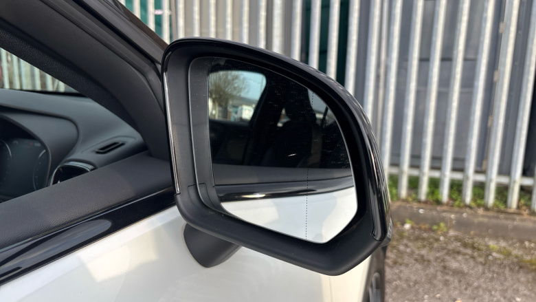 Volvo Xc40 2.0 T4 R DESIGN 5dr AWD Geartronic Petrol Estate